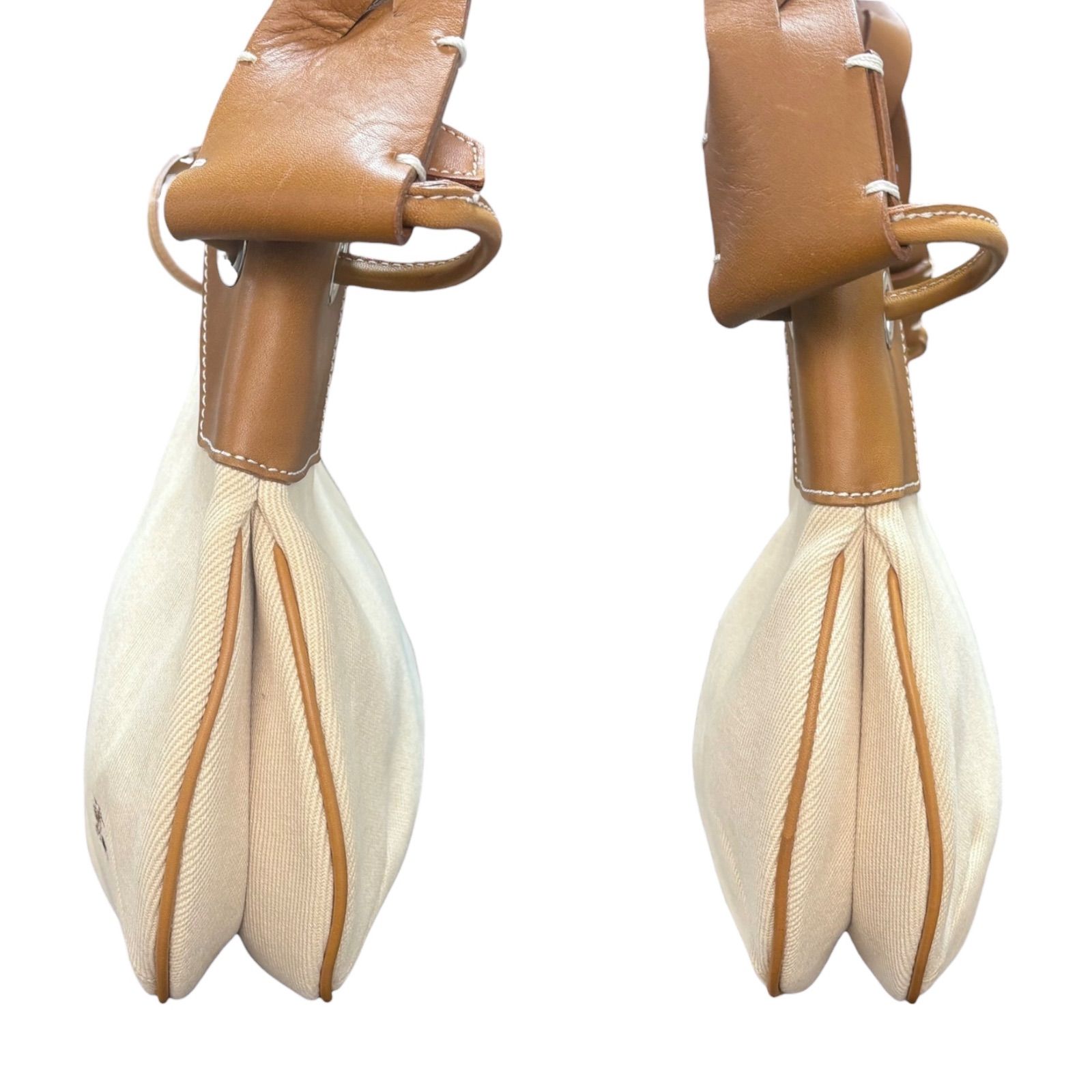 美品✨バーバリーブルーレーベル ショルダーバッグ レザー ロゴ刺繍 ゴールド金具 バーバリーブルーレーベル BURBERRY BLUE LABEL ショルダーバッグ