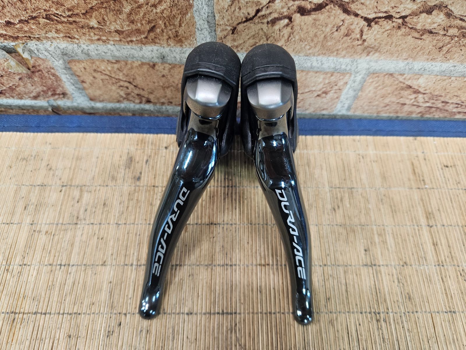 シマノ DURA-ACE ST-9001 STIレバー 11速　新品未使用 SHIMANO DURA-ACE ST-9001 STIレバー SHIMANO DURA-ACE ST-9001 STI