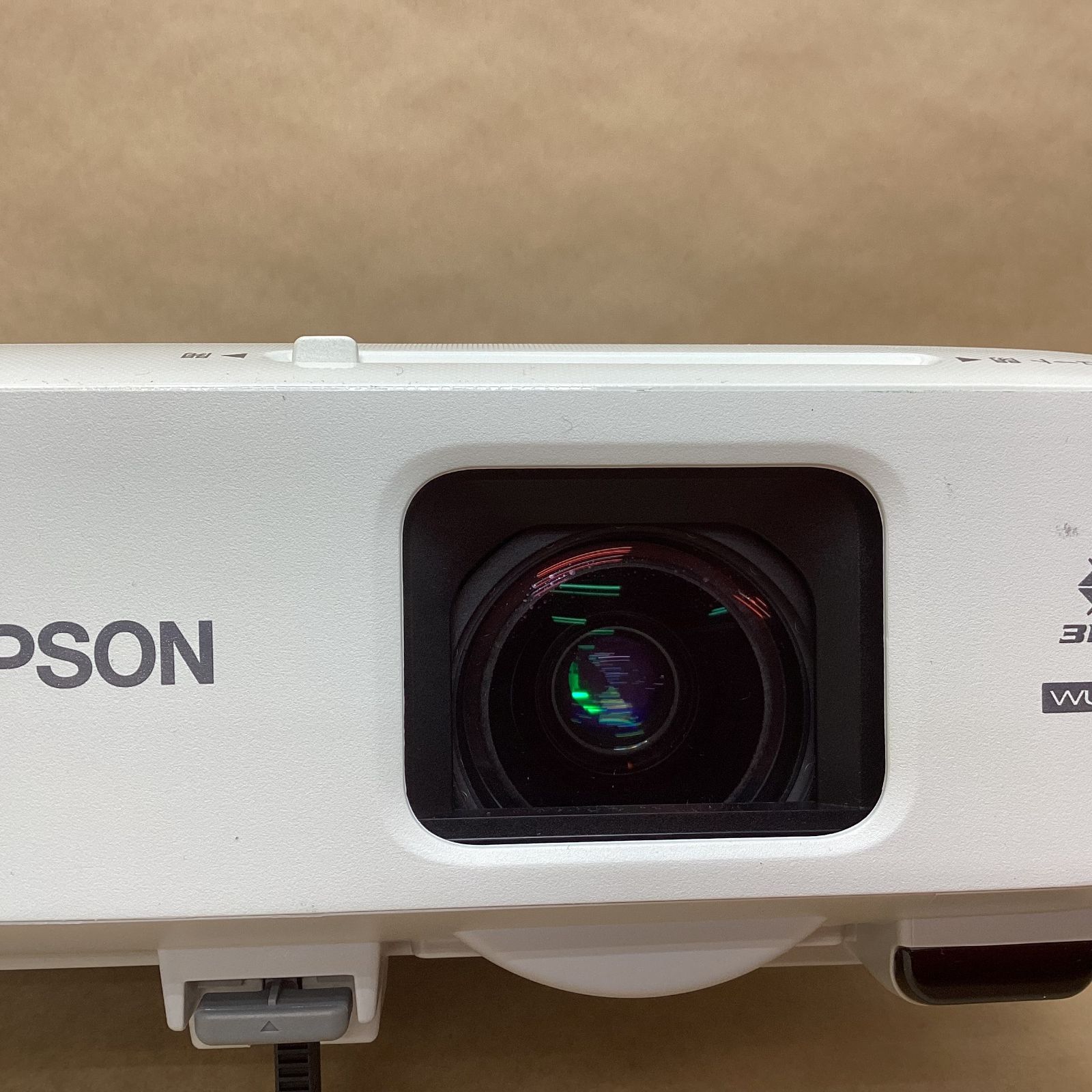 EPSON プロジェクター　EB-990U　LCD　3,800ルーメン EPSON プロジェクター EB-990U LCD 3,800ルーメン