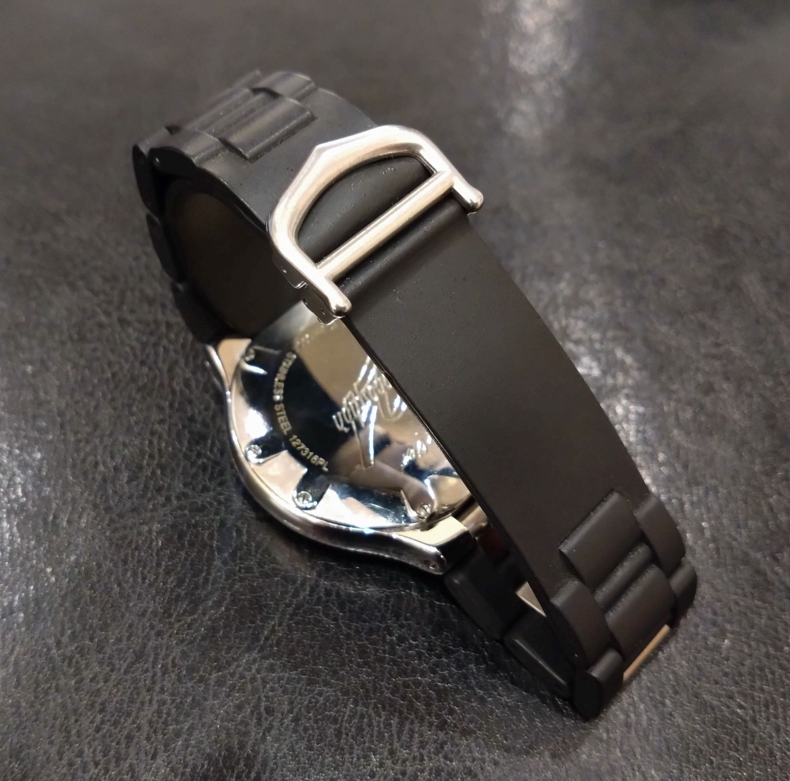 ☆NA02781 Cartier カルティエ マスト21 クロノスカフ クォーツ 腕時計