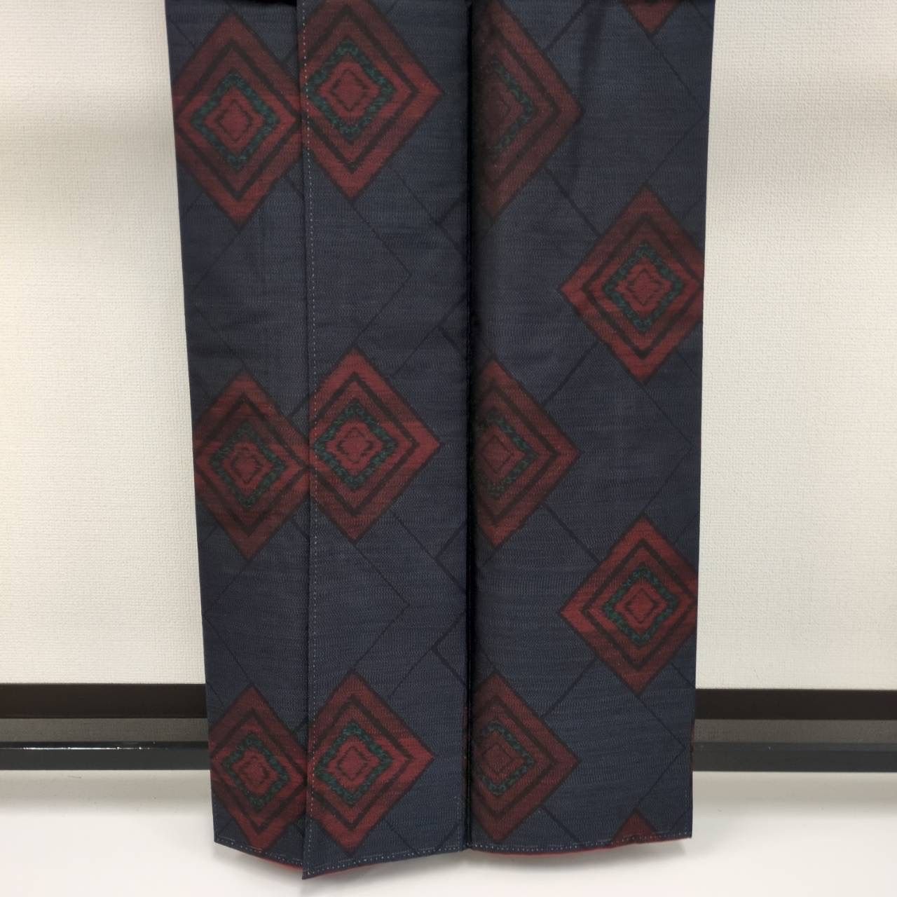 本場大島紬 泥藍染 横双 菱形 素敵な絣柄 正絹 着物 MK-1348 - メルカリ