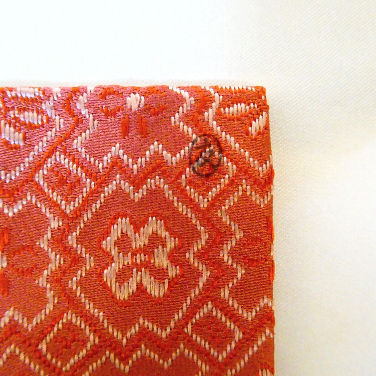 【9/28値下】土田友湖 作 出帛紗 入文菱 菊花文緞子 正絹 茶道具 美品 土田友湖作-紗綾形花文緞子出帛紗 - 京都富小路の和装小物専門店きねや