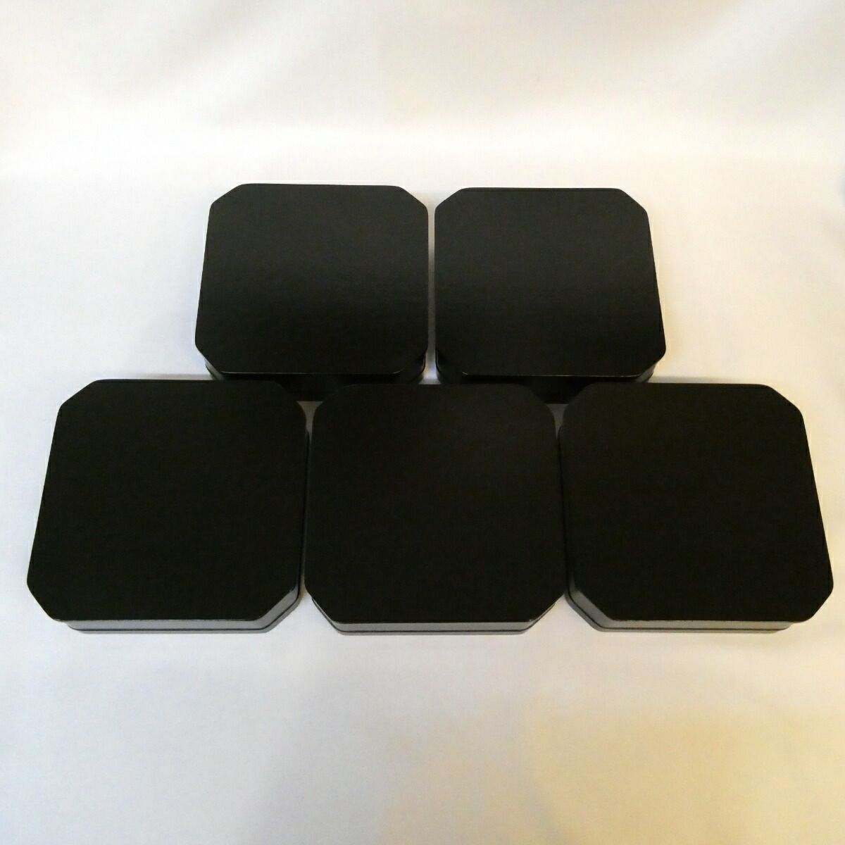 十一月の特売品】 本堅地漆器 平安漆匠 鈴木表朔作 利休形 五重縁高 黒