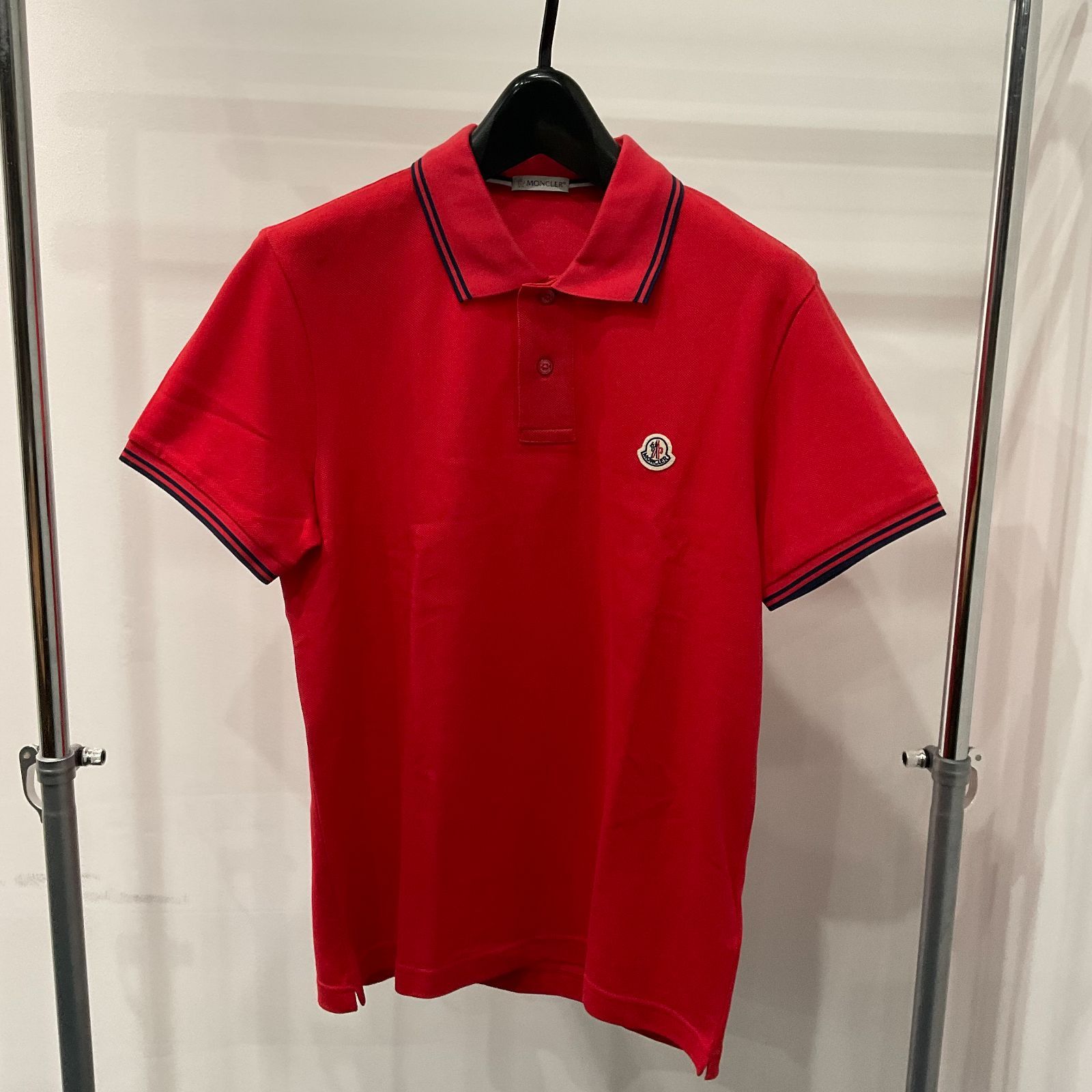 モンクレール ロゴワッペン レッド マリアポロマニカ 半袖 春夏