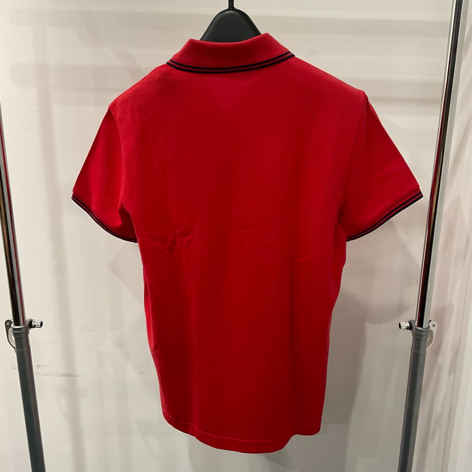 モンクレール ロゴワッペン レッド マリアポロマニカ 半袖 春夏