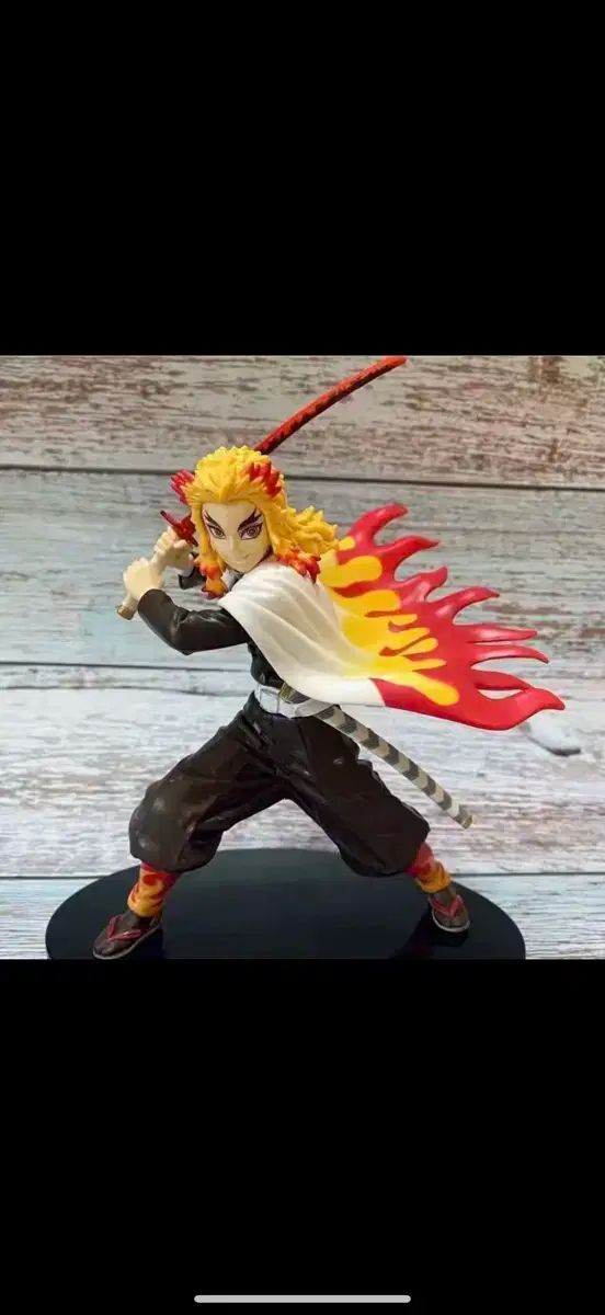 鬼滅の刃 煉獄杏寿郎 フィギュア メタリック ローソン マイレージ