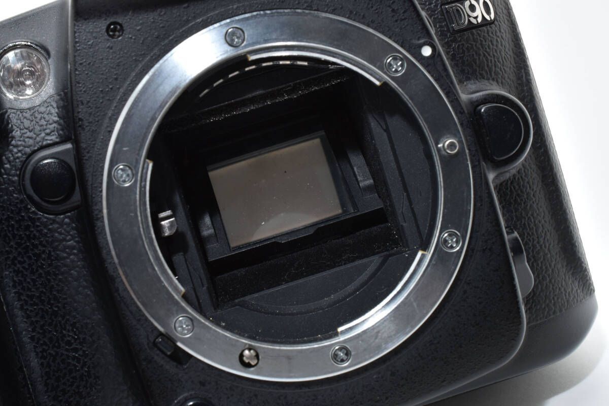 ☆訳アリ、美品☆ニコン NIKON D3100 ボディ『シャッター数235回