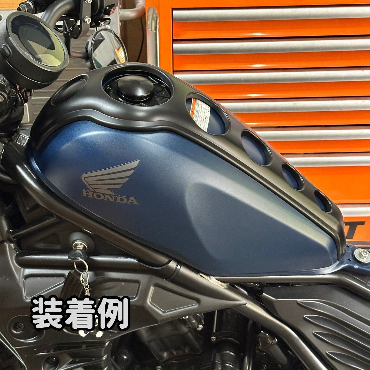 レブル250 タンクカバー タンクグリッド 穴あきタイプ - メルカリ