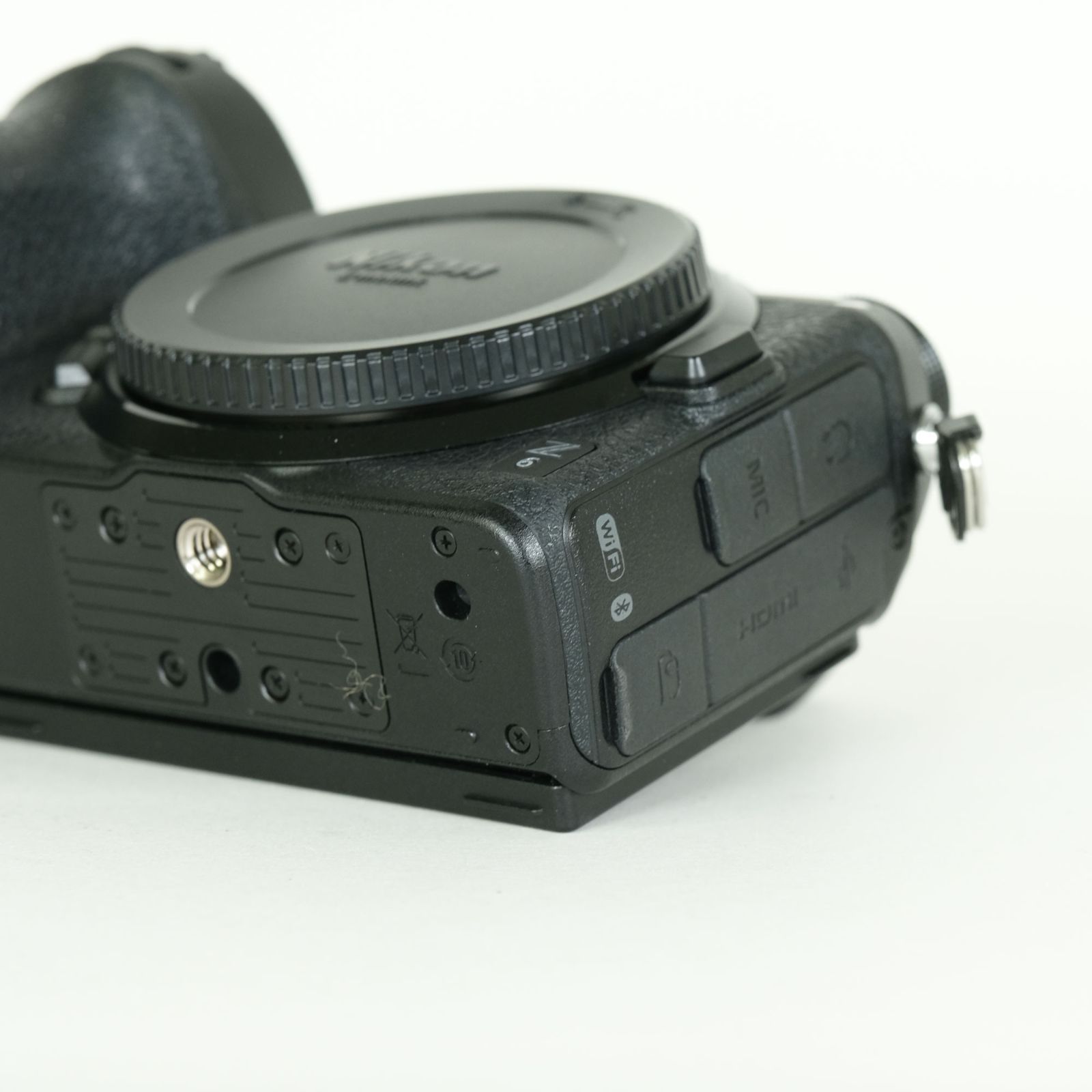 【美品】Nikon　Z6ボディ【シャッター推定1万回以下、防湿庫保管】 美品】Nikon Z6ボディ【シャッター推定1万回以下、防湿庫保管】