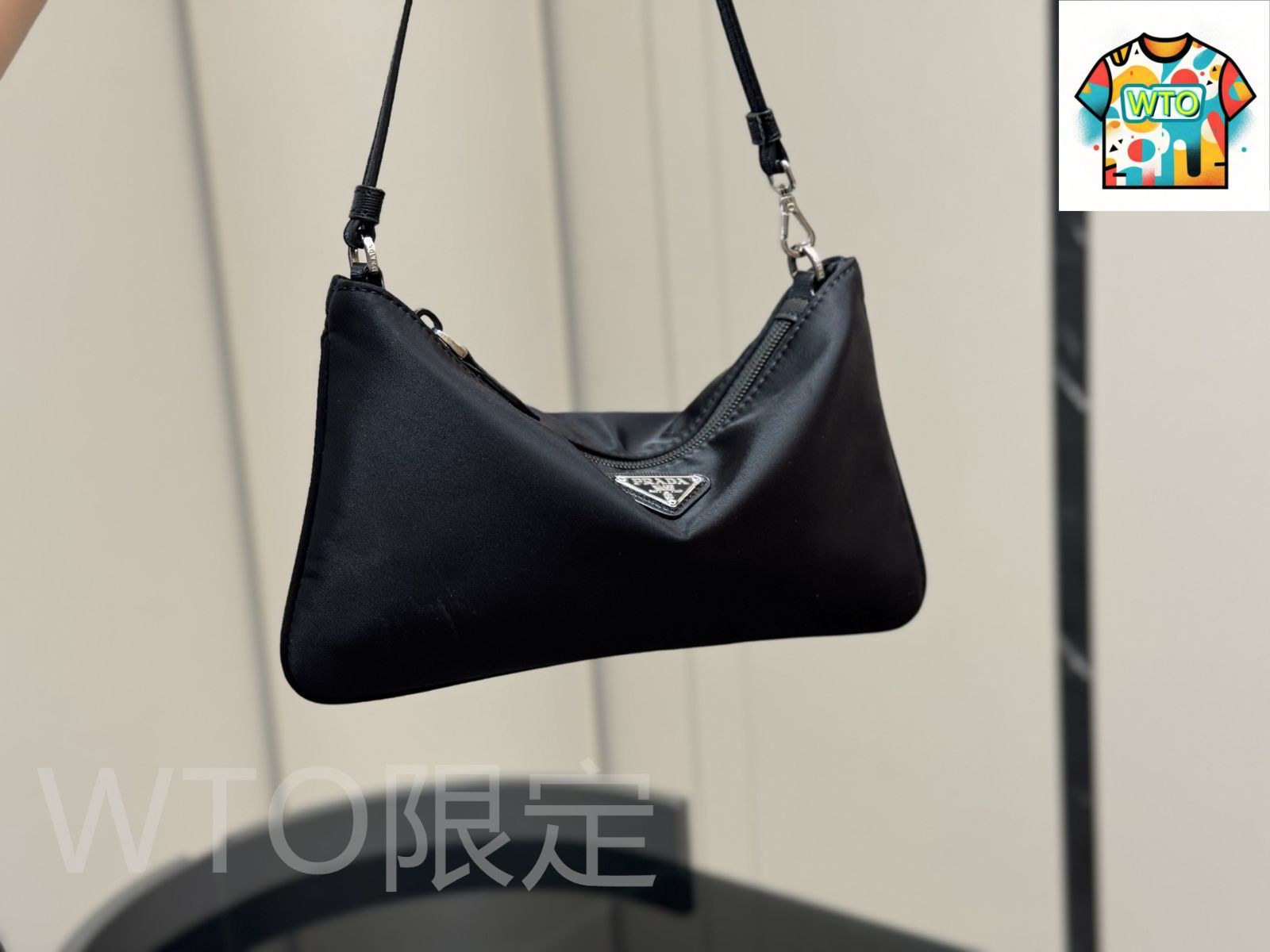 今日特価】Prada プラダ 高級感溢れるデザイン - メルカリ