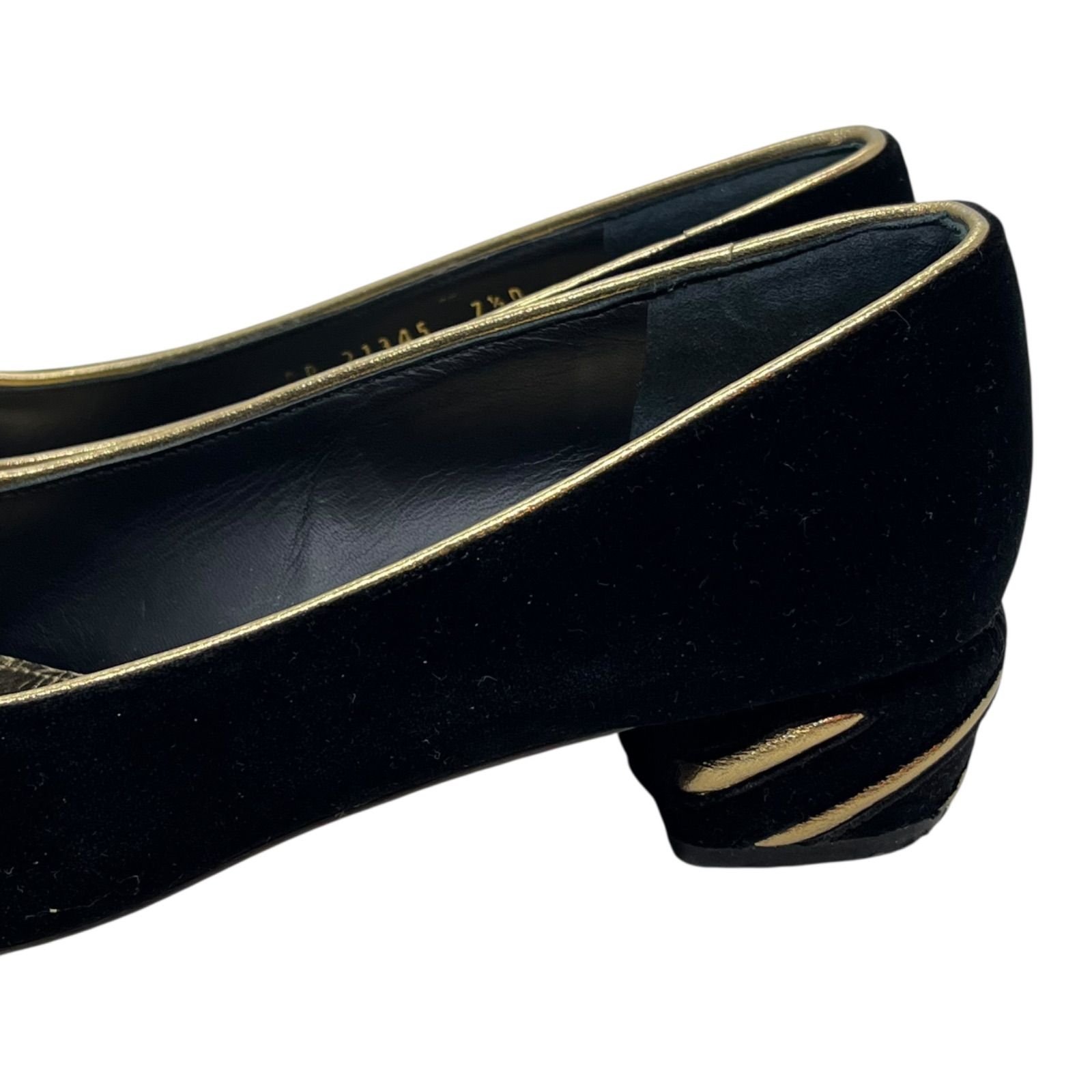 管2511-270】Salvatore Ferragamo サルヴァトーレフェラガモ ヴァラ