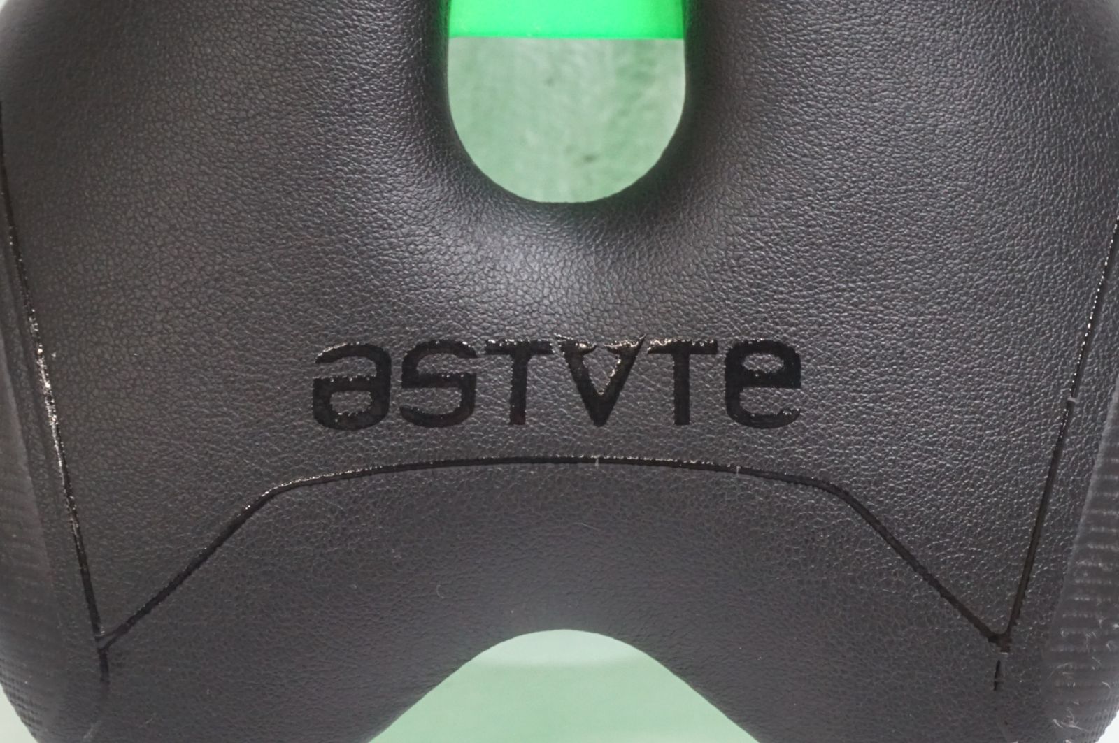 お買い得セール‼️アスチュート サドル カーボン astvte sealite