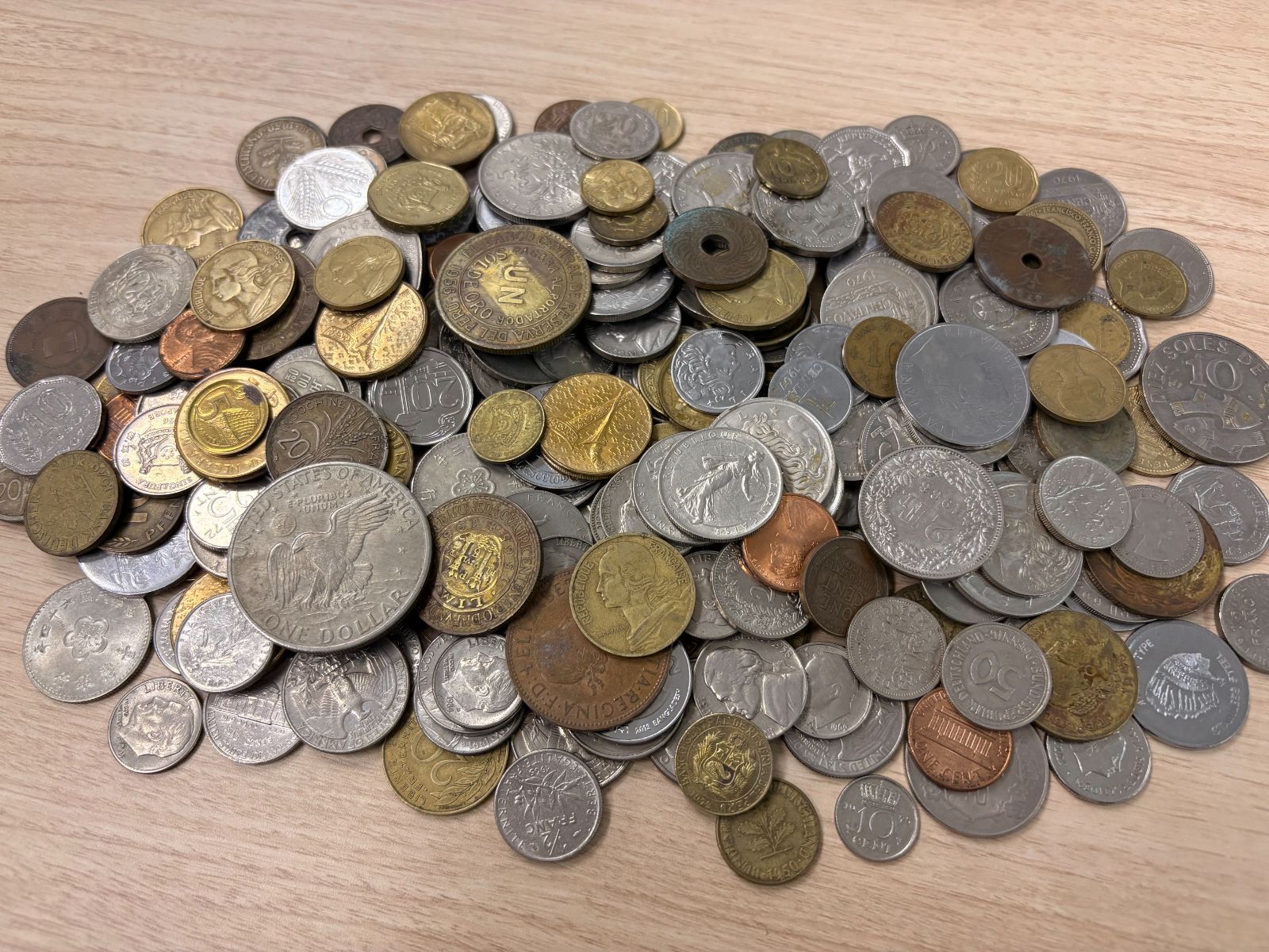 まとめ売り】外国コイン 外国硬貨 纏め売り - メルカリ