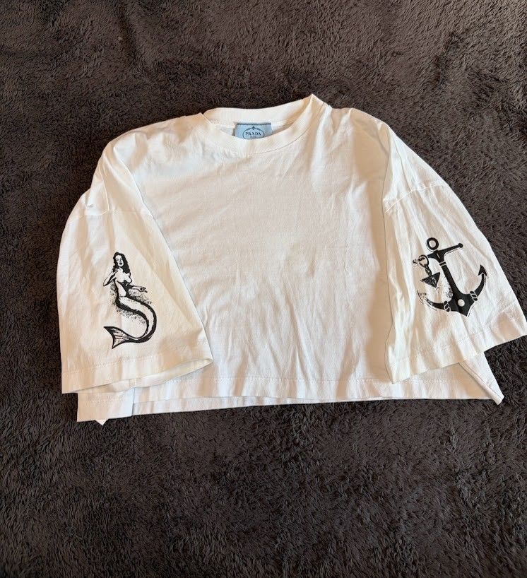 プラダ PRADA☆クロップドTシャツ ☆ PRADA プラダ クロップドTシャツ サイズM - メルカリ