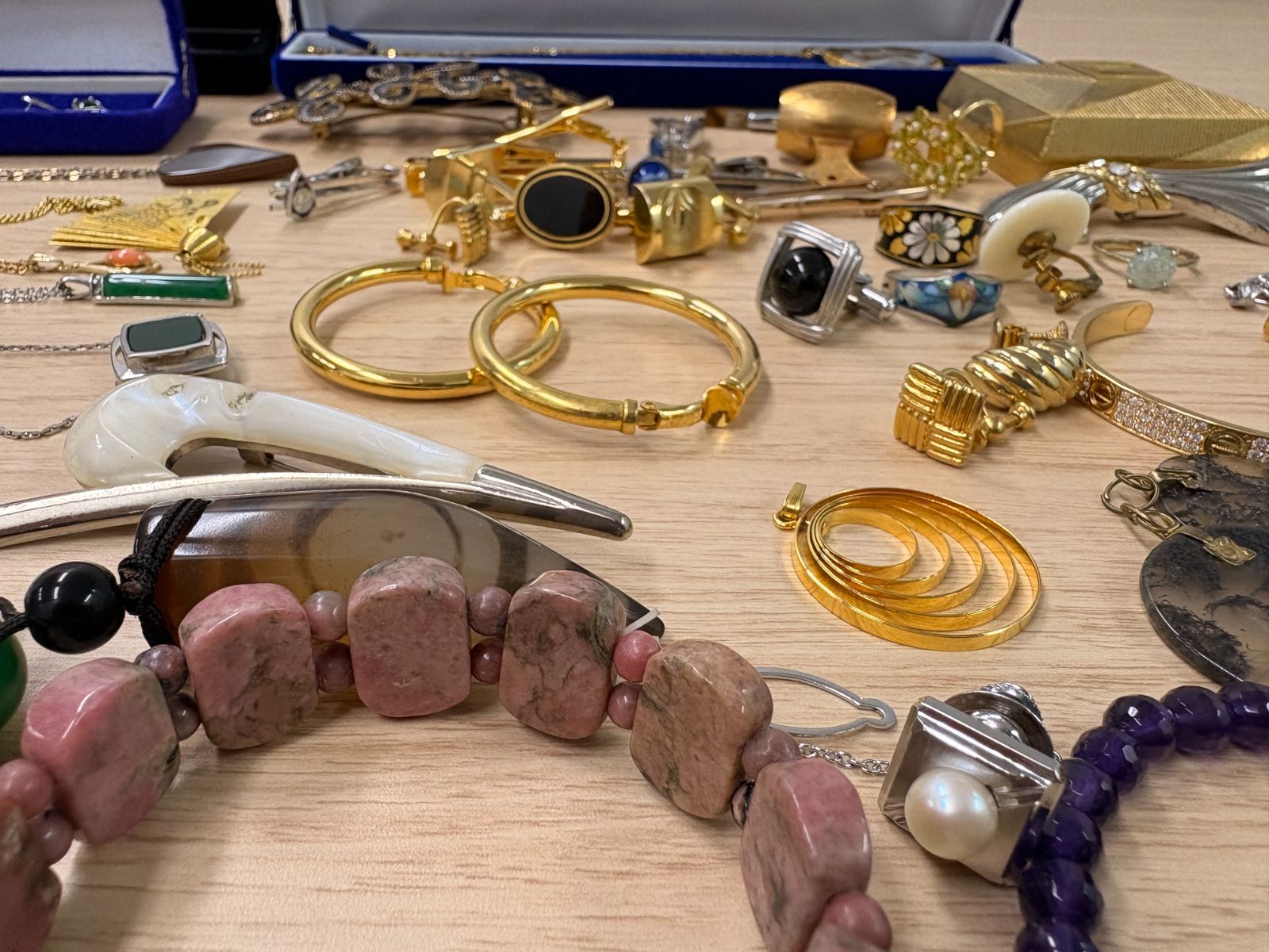 遺品整理・まとめ売り】アクセサリー ジュエリー ネックレス - メルカリ