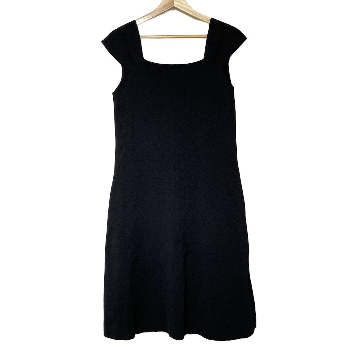 美品❣️フォクシー ワンピース ブラック　40 FOXEY(フォクシー) ワンピース サイズ40 M レディース美品 - 37698 黒