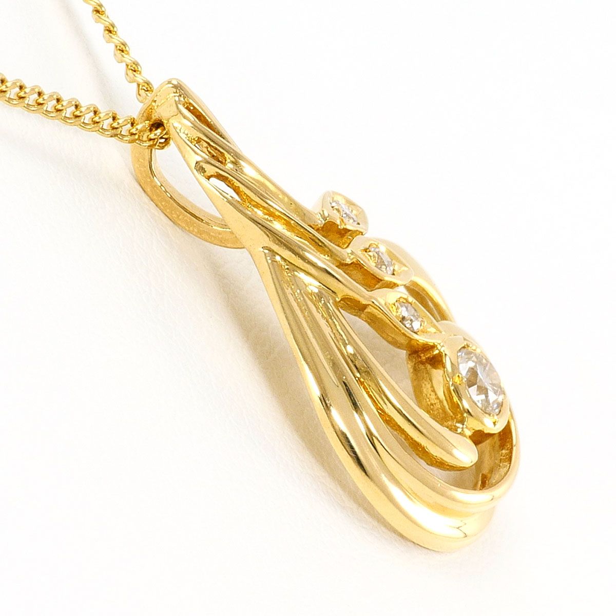 【鑑別書付き】4°C K18WG ダイヤモンド５粒　ネックレス　総重量1.96g 鑑別書付き】4°C K18WG ダイヤモンド5粒 ネックレス 総重量1.96g