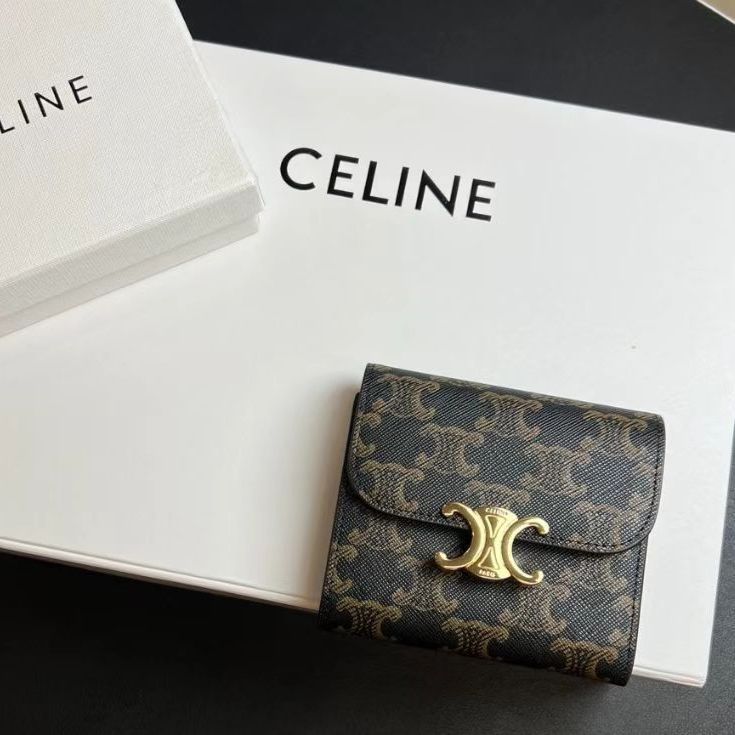 新品 CELINE セリーヌ レディース カード三つ折り財布 - メルカリ