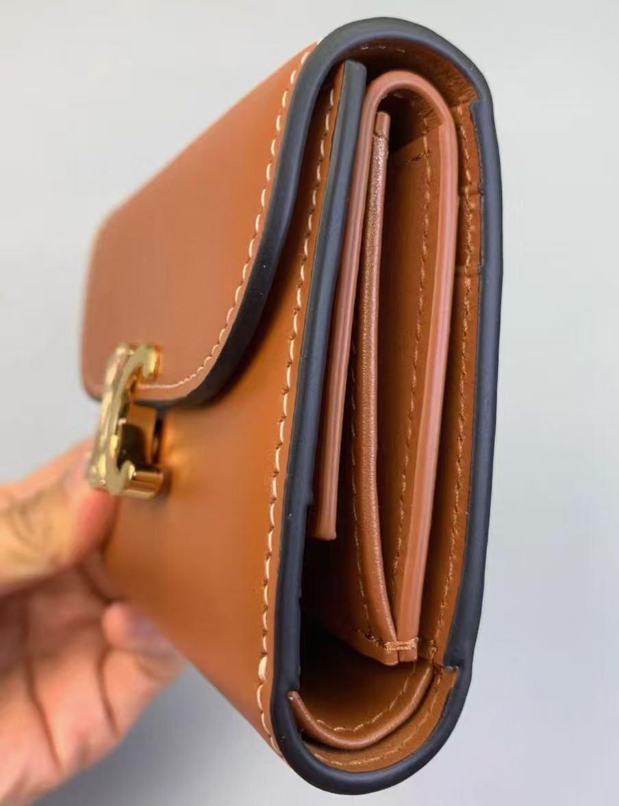 CELINE ブラウン 三つ折り財布 CELINE セリーヌ 三つ折り財布 トリオンフ スモールトリフォールド
