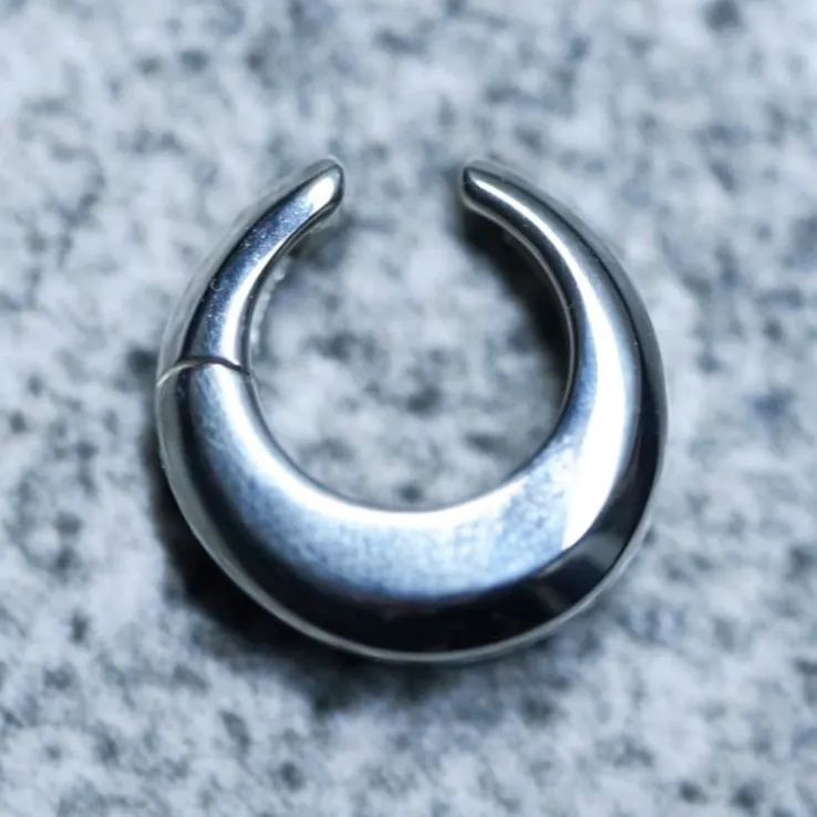 OX JEWELRY High-End Ear Caff MB