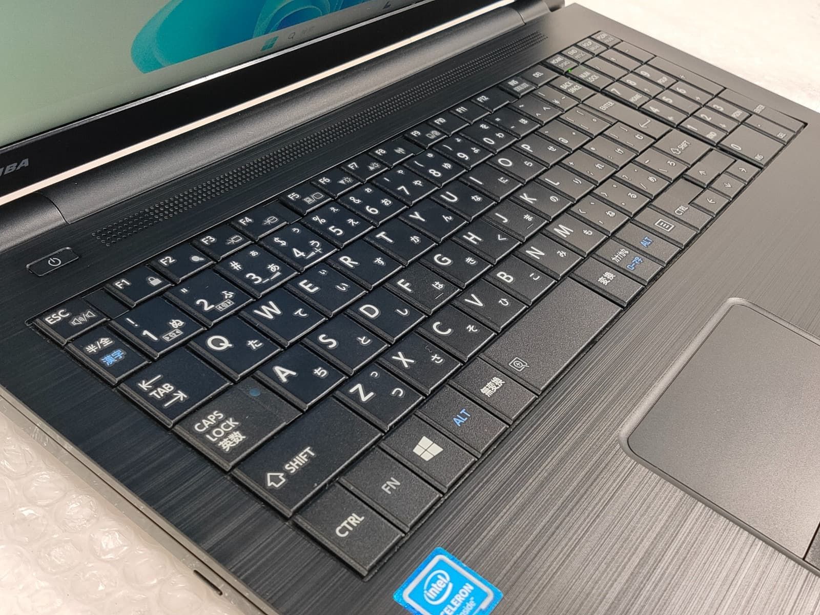 TOSHIBA dynabook B25/32EB Celeron 3865U/4GB/500GB HDD/Windows11