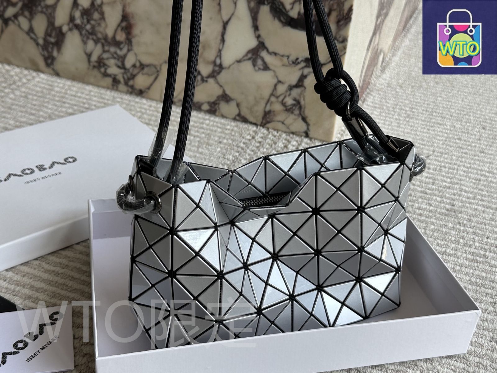 今日特価】Issey Miyake イッセイミヤケ 生豆腐バッグ ダイヤモンド