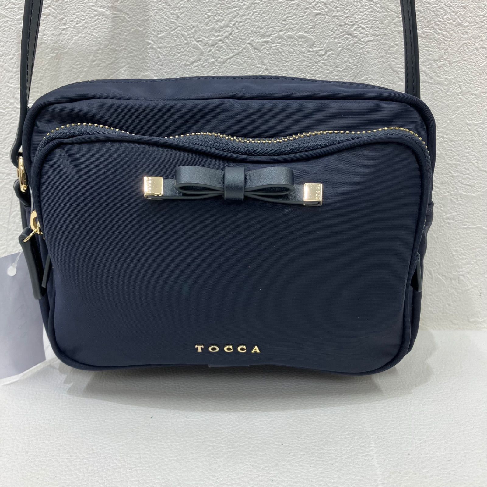 6390 TOCCA トッカ ショルダーバッグ 斜めがけ 長さ調節可能 ネイビー 