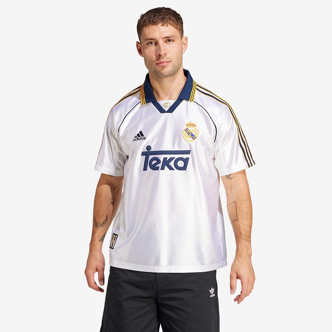 送料無料・匿名配送】アディダスオリジナルス サッカー レアル