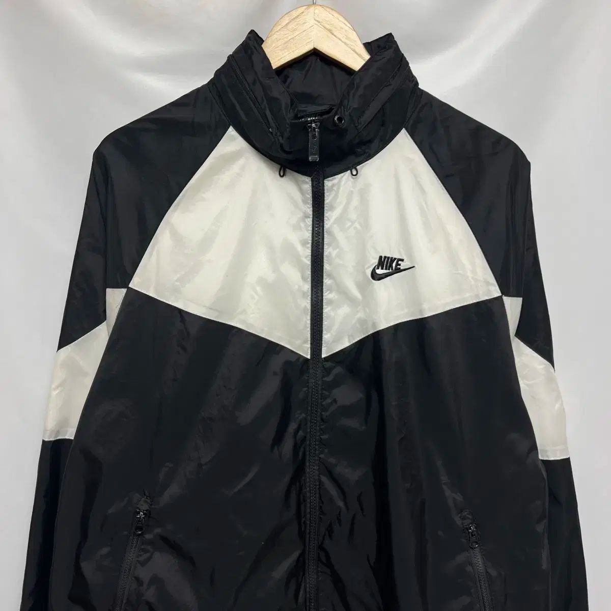 正規品/2XL NIKE ウィンドランナー エアジョーダン1 ブラック ホワイト