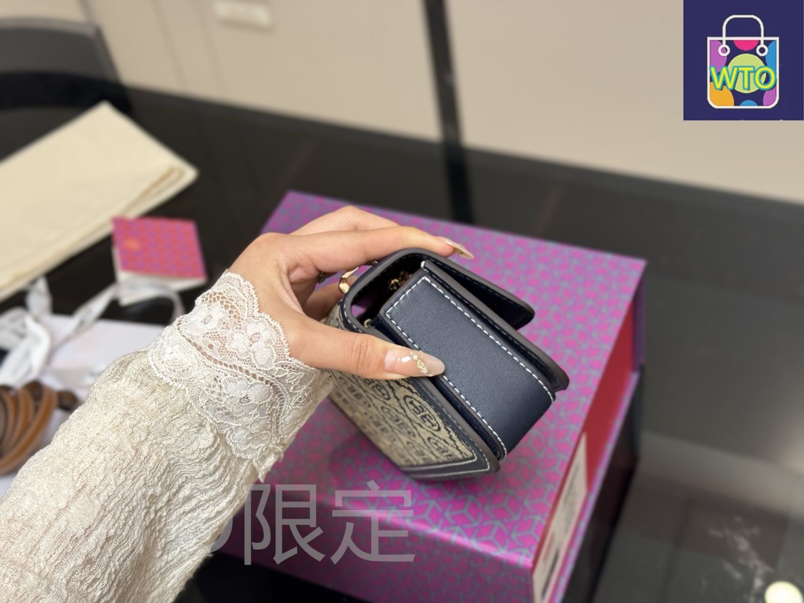 今日特価】Tory Burch トリーバーチ クラシックモノグラムシリーズ