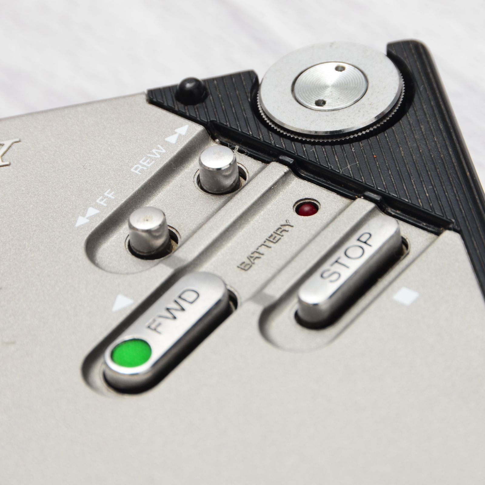 SONY WALKMAN WM-2 カセットウォークマン シルバー 整備済 美品! SONY WALKMAN WM-2 カセットウォークマン 銀 修理・整備済 完動