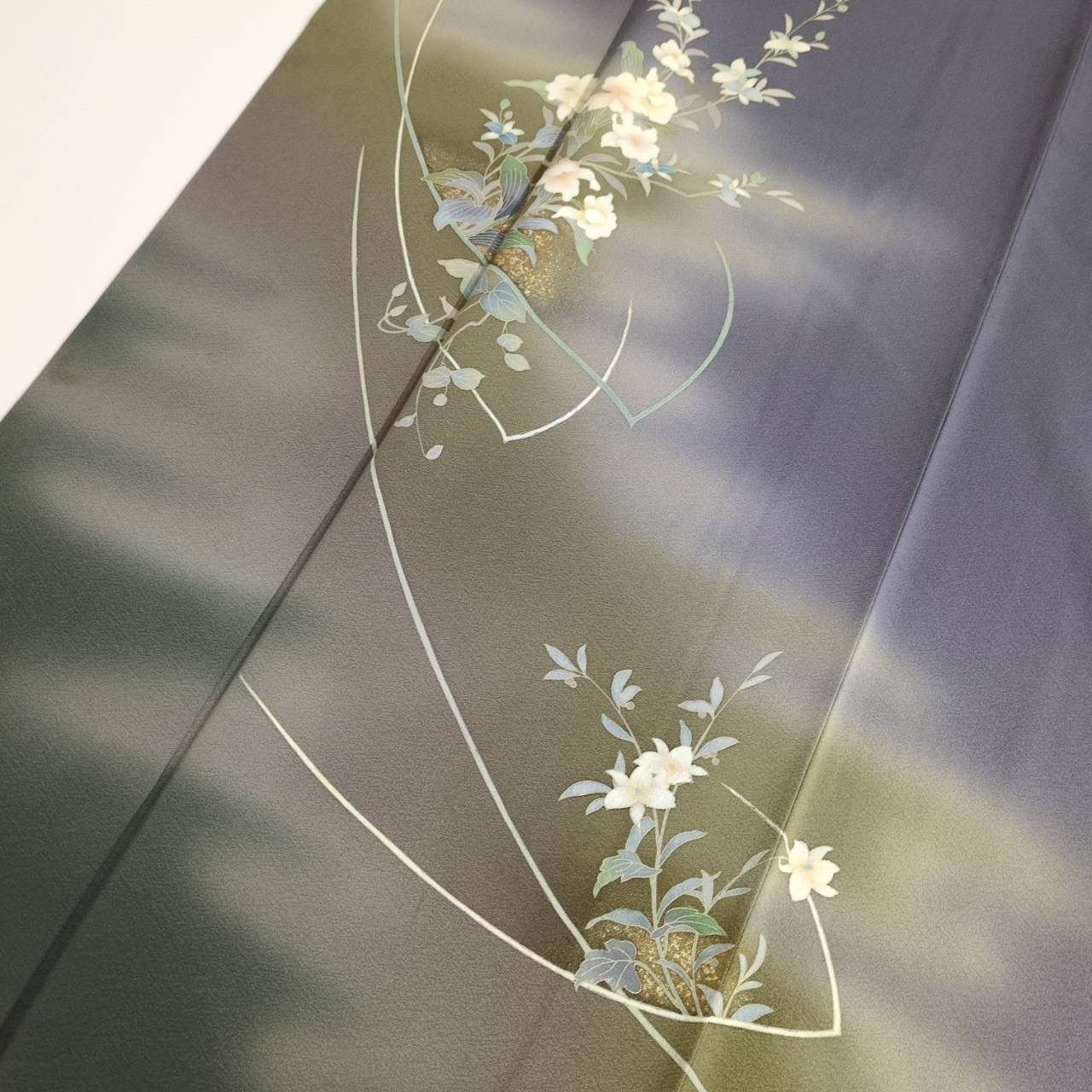 上品な友禅の焦茶の付下げ　正絹　きしや　ダークブラウン 上品な友禅の焦茶の付下げ正絹きしやダークブラウン