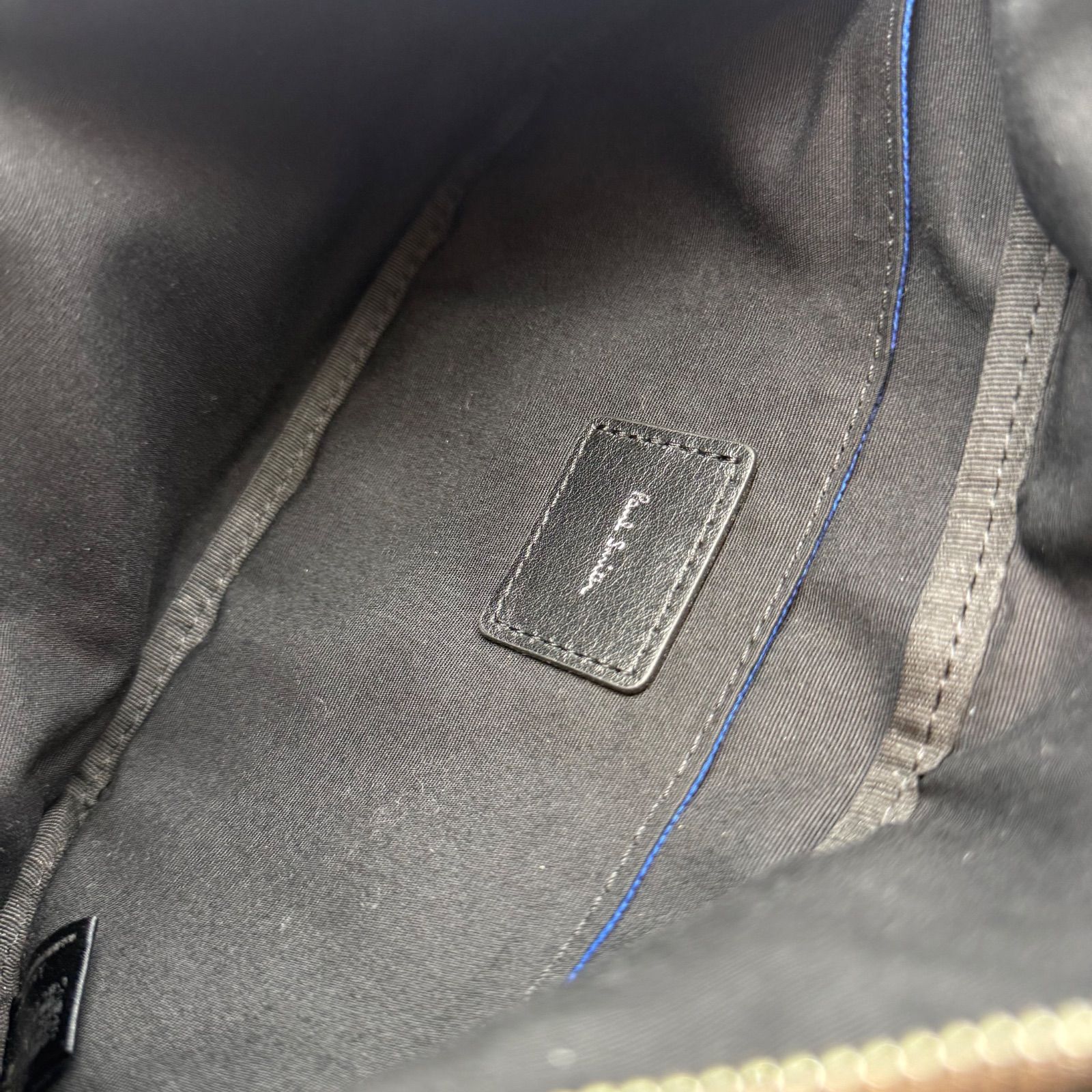 未使用に近い ✨Paul Smith ポールスミス ボディバッグ 本革 レザー