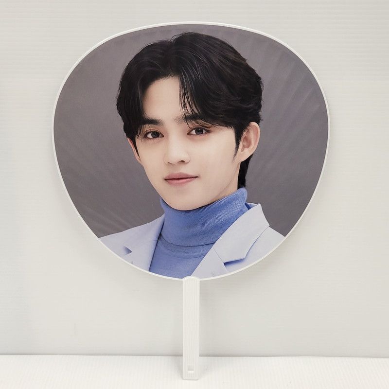 中古品】 SEVENTEEN エスクプス HARE うちわ 【084-251120-YN-06-izu