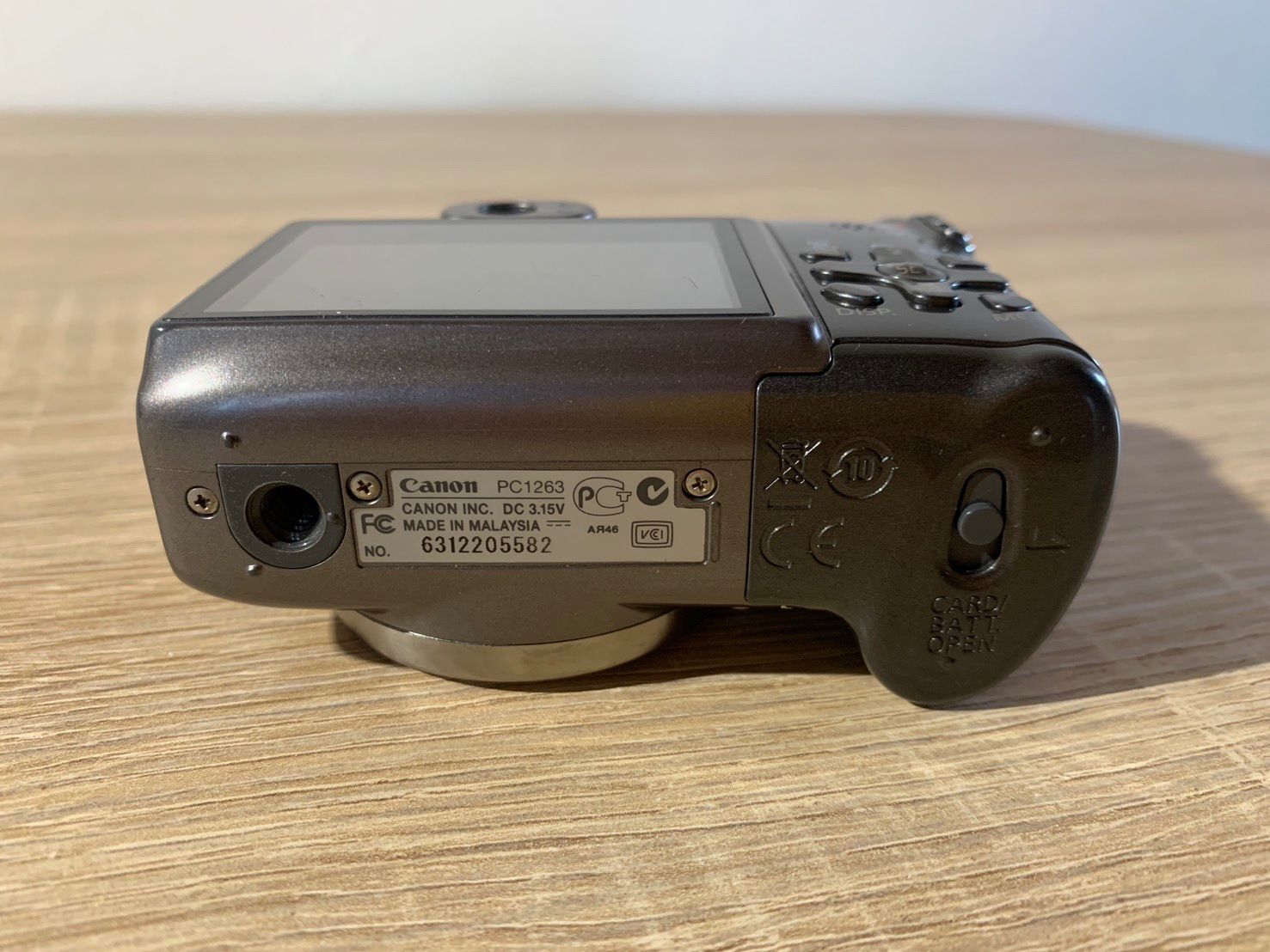 6630 Canon PowerShot A 590 IS グレー デジカメ