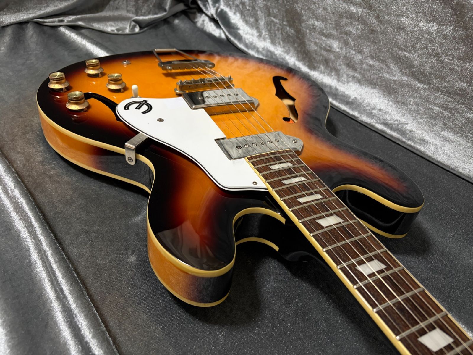 Epiphone CASINO エピフォン カジノ セミアコ定番の名器 2016年製 中古