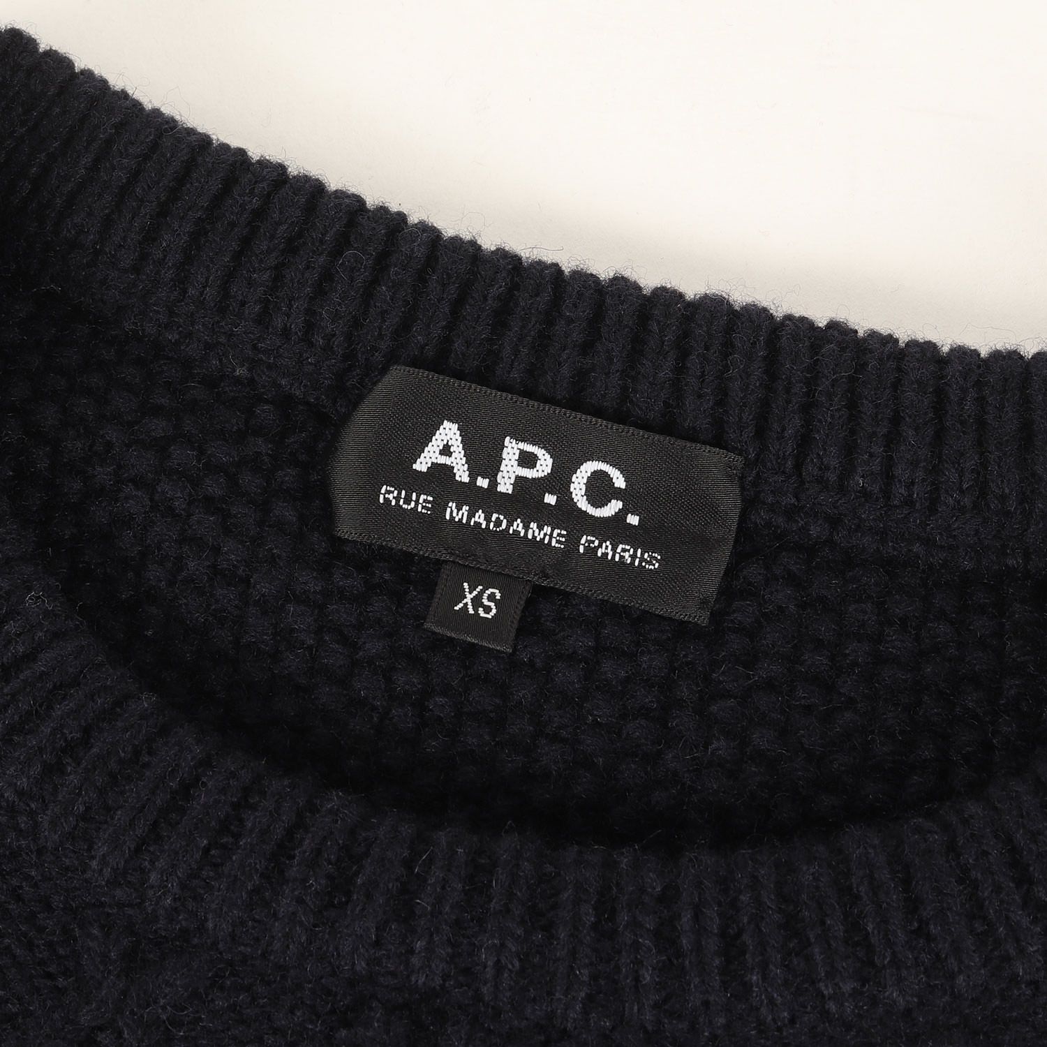 A.P.C. アーペーセー ニット ネイビー 紺 サイズ:XS | ケーブル ウール ニット セーター | YARN FROM ITALY | トップス プルオーバー【メンズ】【中古】【美品】【K4640】 美品】A.P.C. アーペーセー ニット ネイビー 紺 サイズ:XS | ケーブル