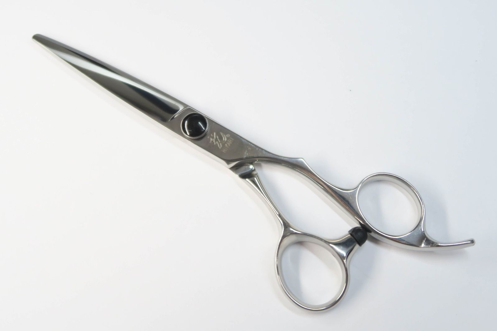 Cランク【光シザー】 F-5 シザー 美容師・理容師 5.8インチ 右利き