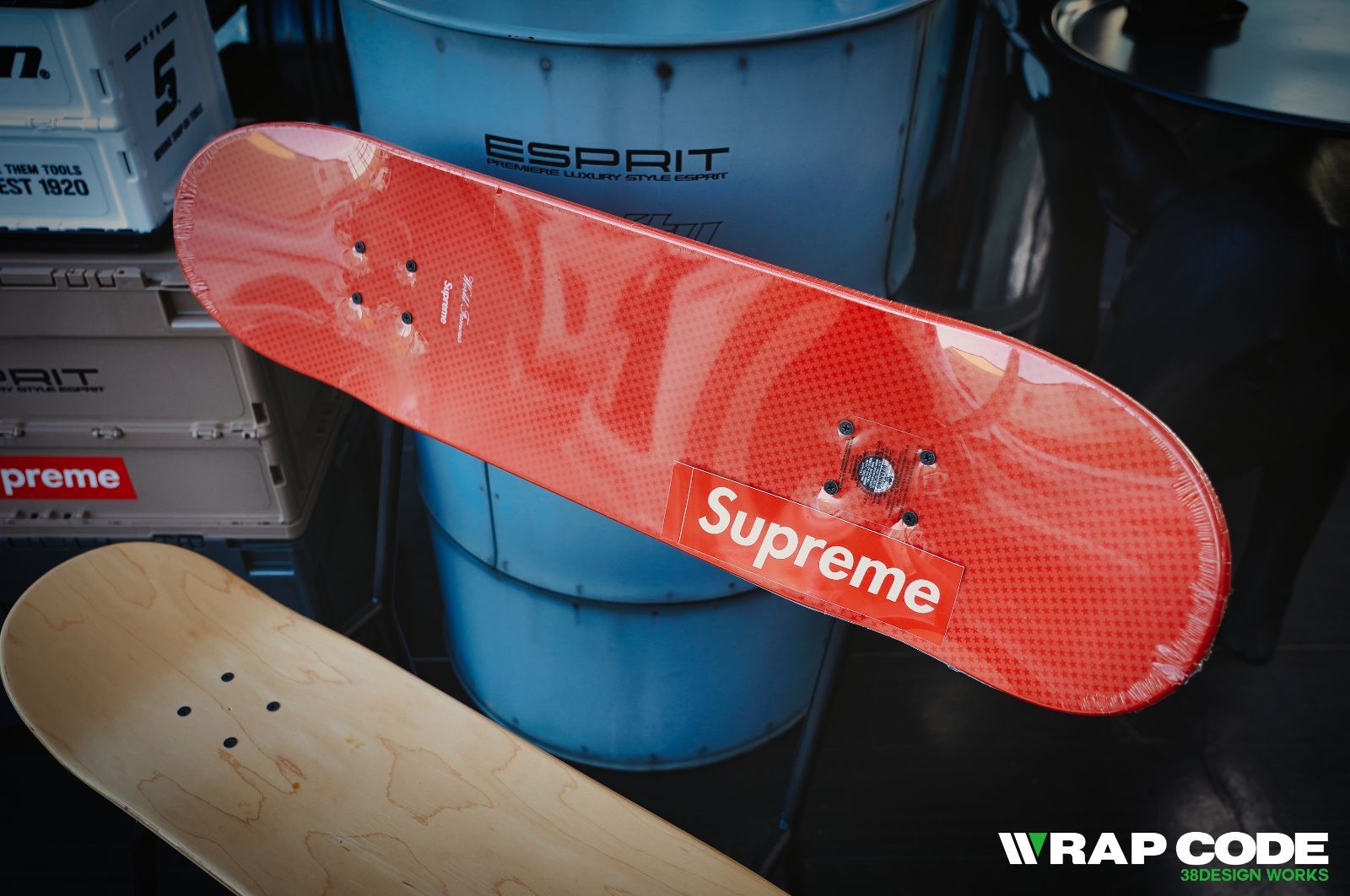 オンリー1に拘る方だけにお届け！シュプリームスケートボード　カスタムチェア オンリー1に拘る方だけにお届け！シュプリームスケートボード カスタム