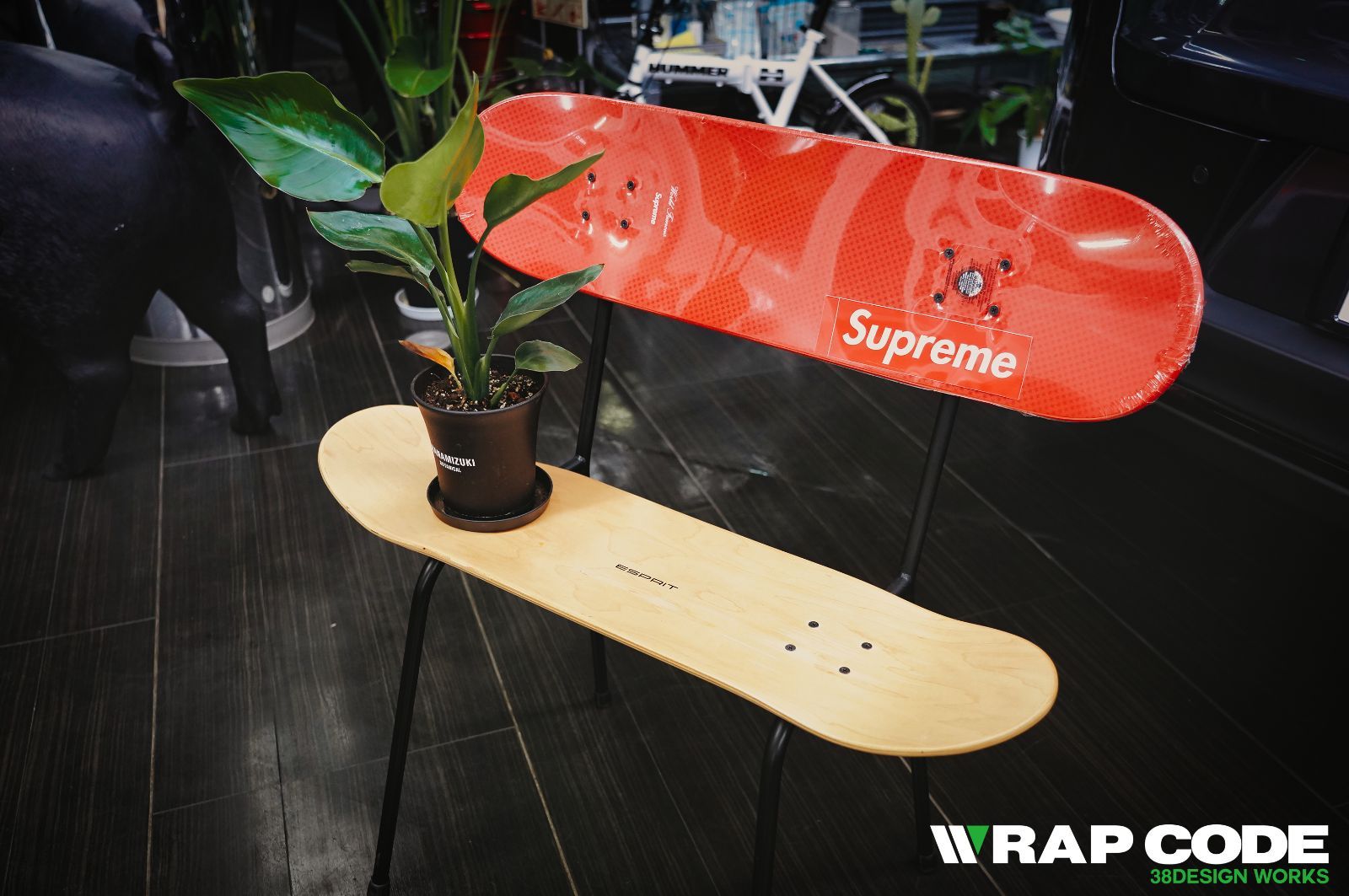 オンリー1に拘る方だけにお届け！シュプリームスケートボード　カスタムチェア オンリー1に拘る方だけにお届け！シュプリームスケートボード カスタム