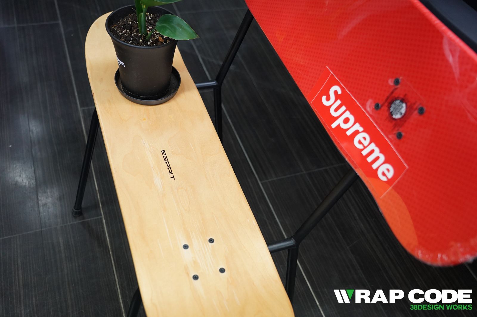 オンリー1に拘る方だけにお届け！シュプリームスケートボード　カスタムチェア オンリー1に拘る方だけにお届け！シュプリームスケートボード カスタム