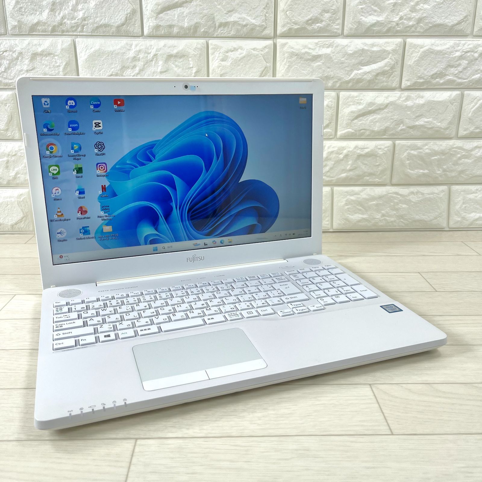 富士通 LIFEBOOK 第7世代 i7 新品SSD512GB メモリ8GB AH50/B3