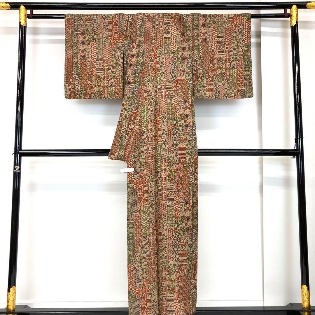 着物と帯 時流】ヒ92yts◇単衣 小紋 正絹◇更紗柄 居敷当て付き 美品