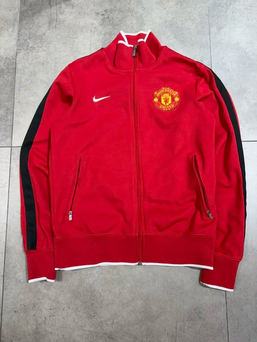 ナイキ マンチェスター・ユナイテッドFC 11-12シーズン ジャージ