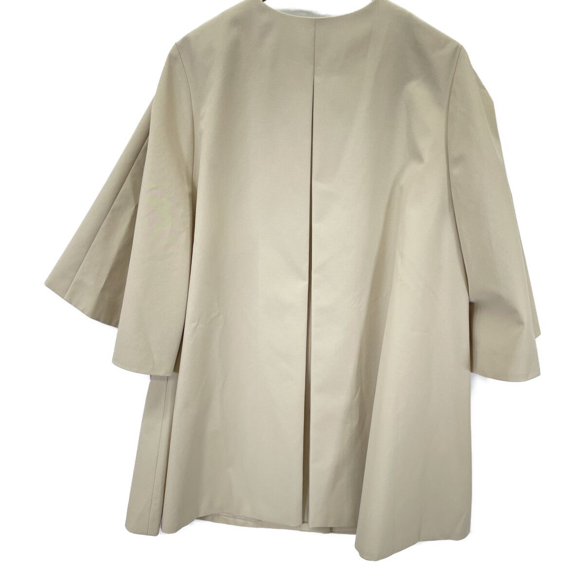 新品未使用タグなし　ウェザーグログランジャケット ADORE アドーア ADORE アドーア 22年製 ﾍﾞｰｼﾞｭ ｳｪｻﾞｰｸﾞﾛﾗﾝｼﾞｬｹｯﾄｺｰﾄ 38 - メルカリ