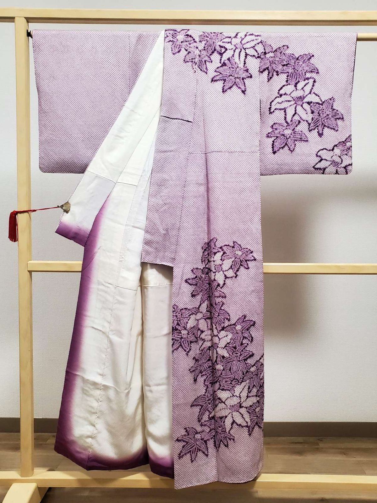 A 5 着物くつろぎ 総絞り かわいい花模様 紫 袷 正絹 訪問着 着物