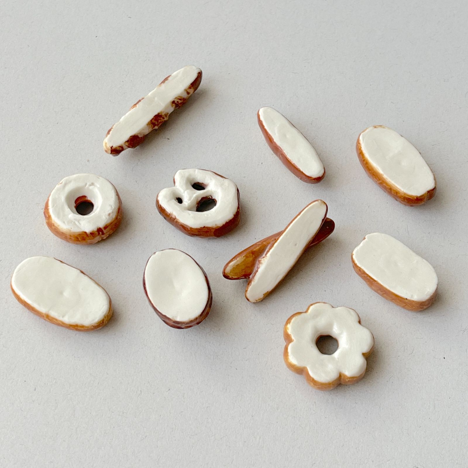 フェーヴ パンと酵母 10個 2001年 フランス フェーブ ミニチュア陶器