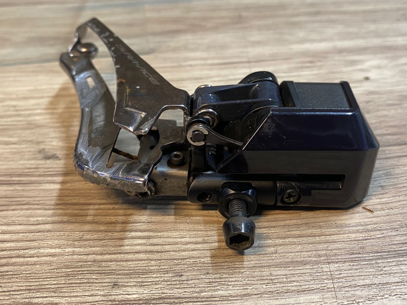 R9150 デュラエース　フロントディレーラー DURA-ACE FD-R9150 フロントディレイラー SHIMANO（シマノ）FD-R9150