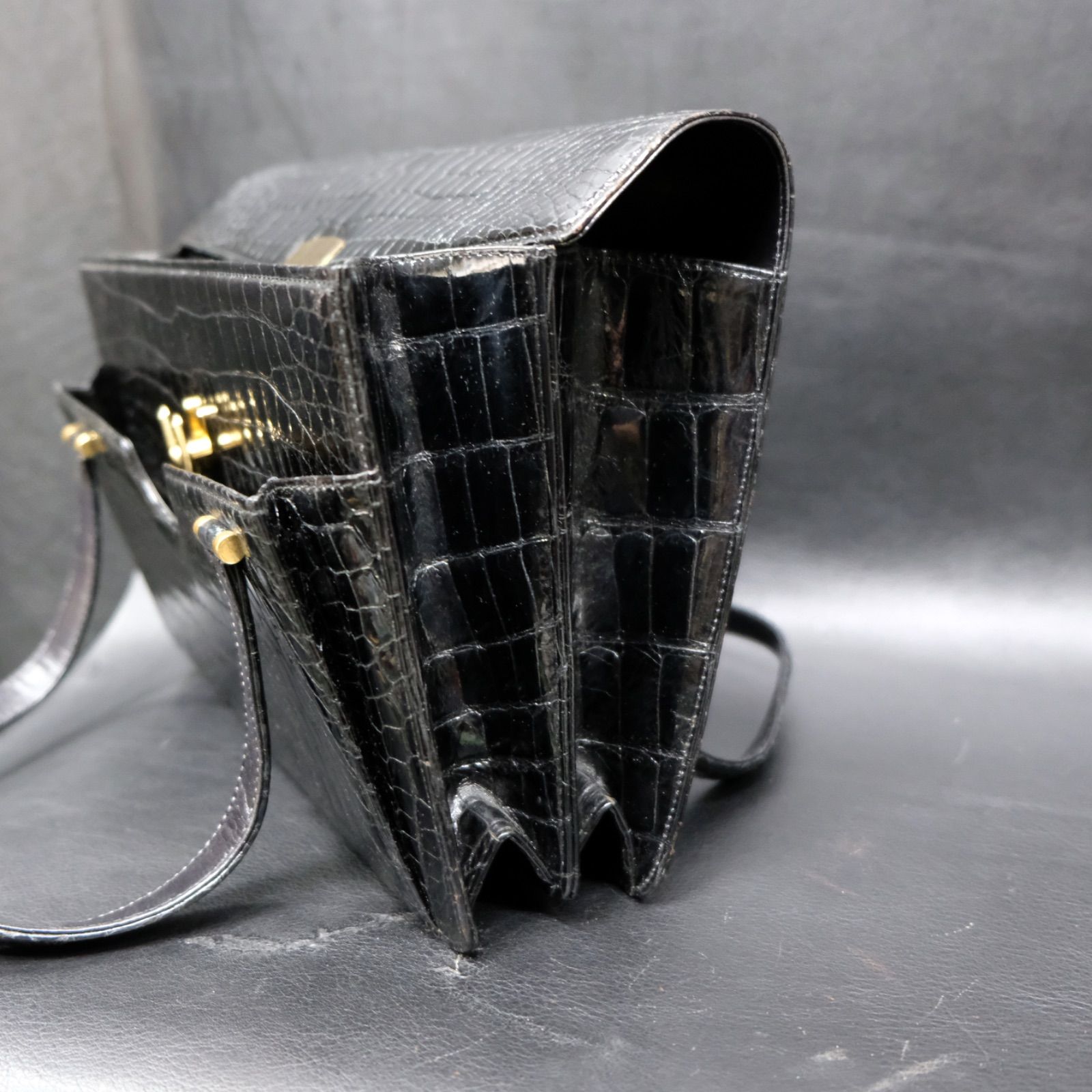 シャインクロコダイル センター取り ハンドバッグ フルポイント 