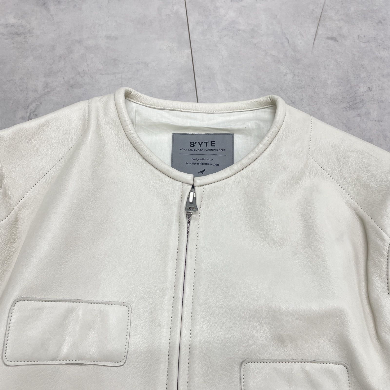 美品S'YTE★ラムスキンレザーシングルライダースジャケット　ホワイト S'YTE サイト ヨウジヤマモト レザージャケット ノーカラー 羊革